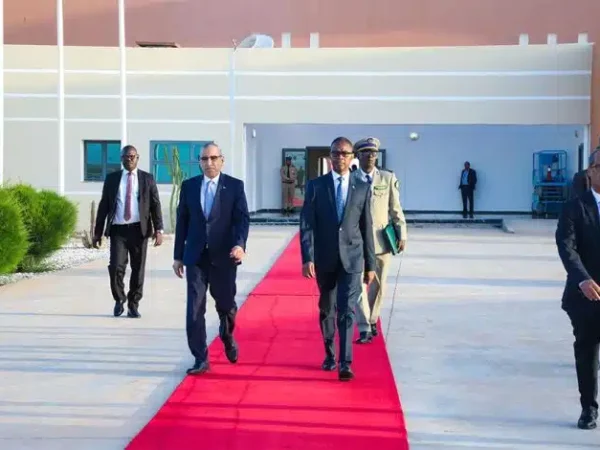 Le Premier ministre se rend à Dakar pour participer à la Conférence internationale sur la transparence dans les industries extractives