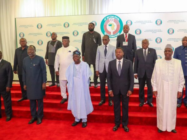 “إيكواس” تحدد موعد التدخل العسكري في النيجر