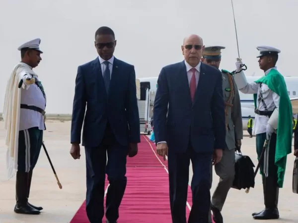 غزواني يعود إلى نواكشوط بعد مشاركته في الدورة الـ78 للجمعية العامة للأمم المتحدة