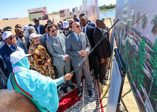 Le Président de la République supervise le lancement du volet environnement du Programme d’urgence de la ville de Nouakchott