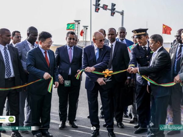 رئيس الجمهورية يدشن “جسر الصداقة” ويطلق مشروع حركية نواكشوط لتسهيل التنقل