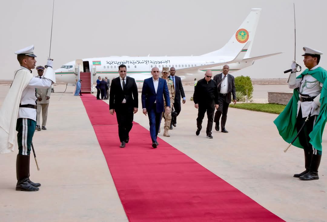 غزواني يعود إلى نواكشوط بعد تدشينه تصدير الغاز من حقل السلحفاة “آحميم الكبير”