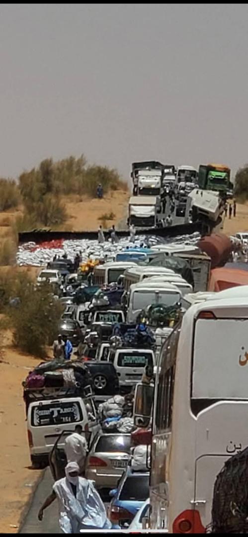 Blocage sur la route de l’Espoir : un camion renversé paralyse le trafic pendant 24 heures, à deux jours de la fête