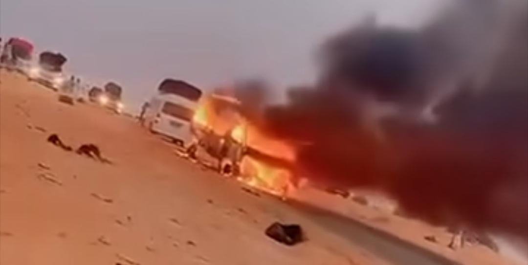 Deux véhicules s’embrasent dans un grave accident de la route