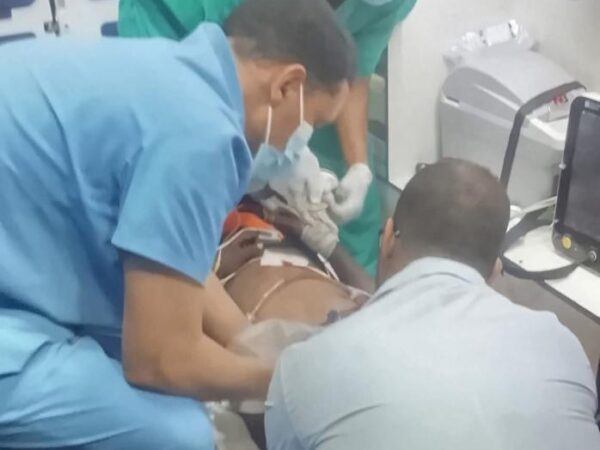 Un motard sauvé in extremis après un choc violent