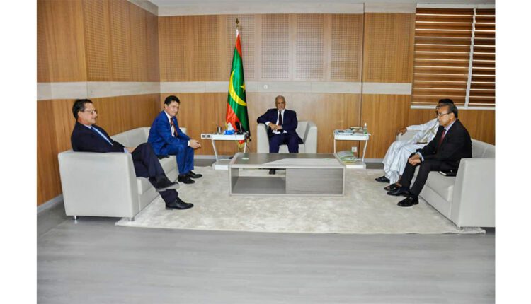 رئيس الجمعية الوطنية يستقبل شيخ الفرنسيين في الخارج