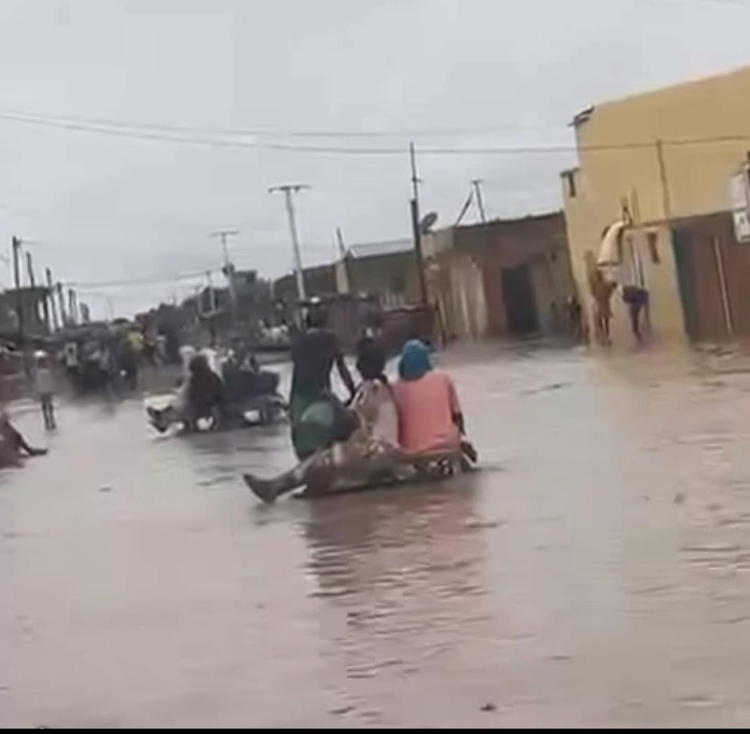 Kaédi sous l’eau : familles déplacées, cultures menacées