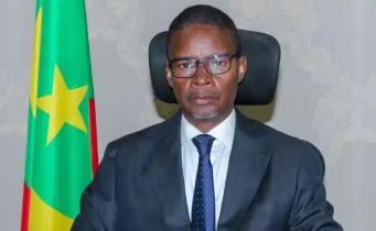 اختيار الوزير الأول السابق ولد بلال رئيسا للحزب الحاكم “إنصاف”