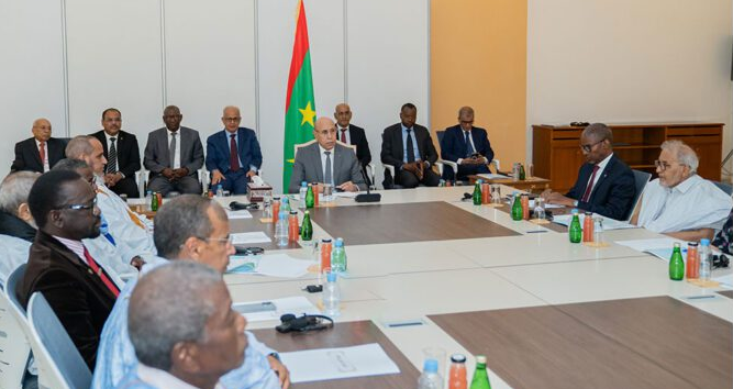 توزيع وثيقة تقترح “هيكل تنظيمي مبدئي لآلية الحوار” في القصر الرئاسي