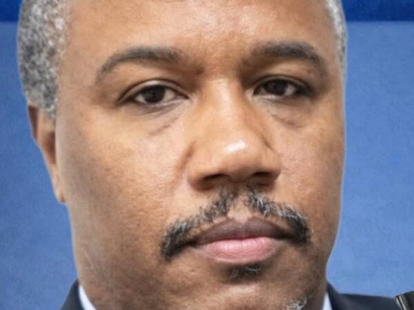 Le constitutionnaliste Idriss Ould Horma Ould Babana alerte sur les risques d’une révision des mandats présidentiels