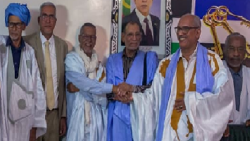 الزعيم السياسي الوزير المصطفى ولد اعبيد الرحمن يسحب حزبه من الإنصاف ويدمجه في حزب الإصلاح.