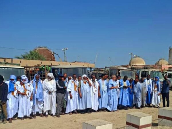 Distributeurs de gaz en colère, transporteurs en sit-in