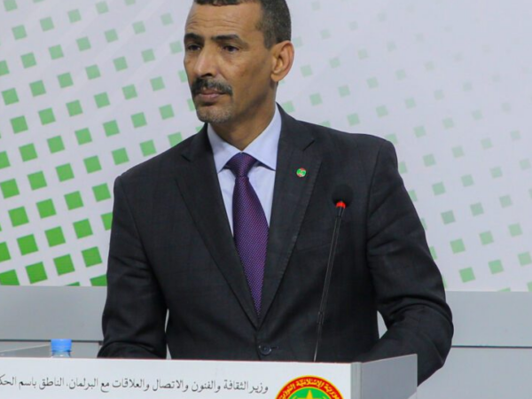 الناطق باسم الحكومة : زيارة الدولة التي قام بها الرئيس إلى فرنسا تعد زيارة تاريخية،