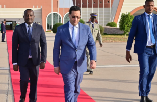 ولد اجاي يغادر إلى الجزائر لبحث تعزيز التعاون الطاقوي وخيارات استيراد المحروقات