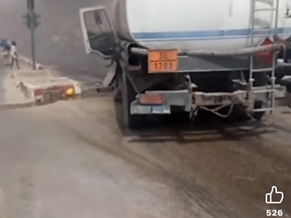Au péril de sa vie, il détourne un camion-citerne en flammes et évite une catastrophe