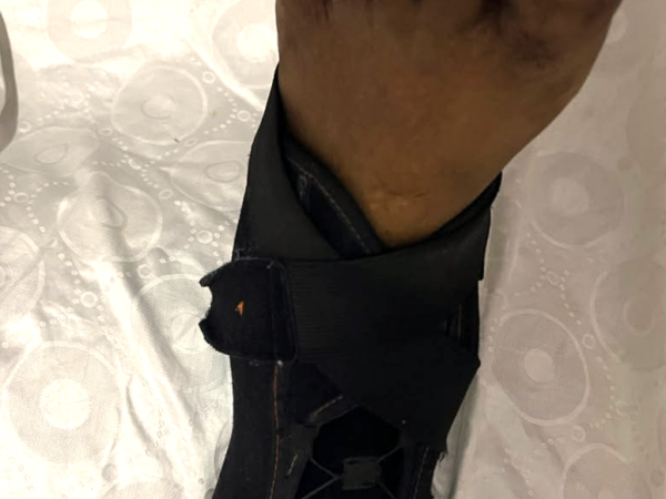 عندما يرهق ألم الجسد سلام الروح: قصة عقيد يحارب أخطاء الطب لاستعادة حركته