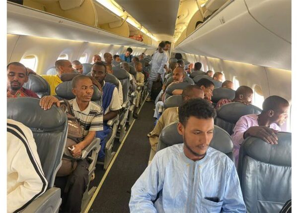 Retour de 35 citoyens mauritaniens au pays après plusieurs semaines de détention au Mali